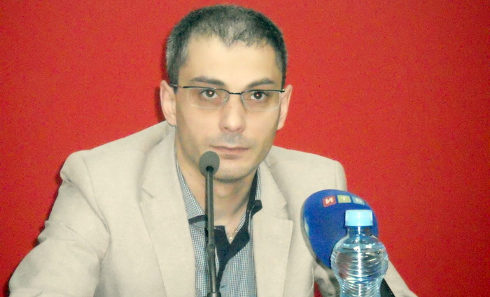Армен Гаспарян: «Политика не делается на майданах под прыжки и дым горящих покрышек»