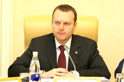Константин Бахарев поработал на бизнесменов