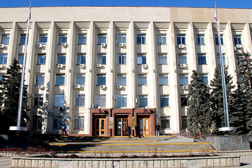 Госсовет Республики Крым упрашивает Зубкова поступать по закону