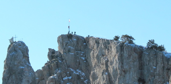 Знамя Победы над горными вершинами Крыма (ДОБАВЛЕНО 2 ВИДЕО)