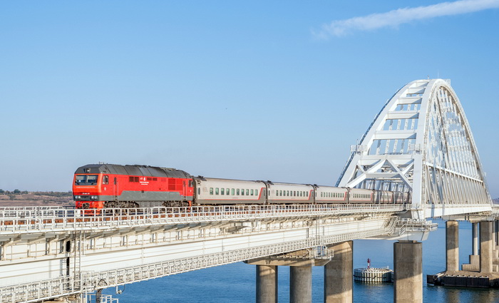 В Крым прибыл юбилейный пассажирский поезд «Таврия»