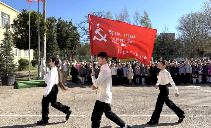 Хранить память о героях