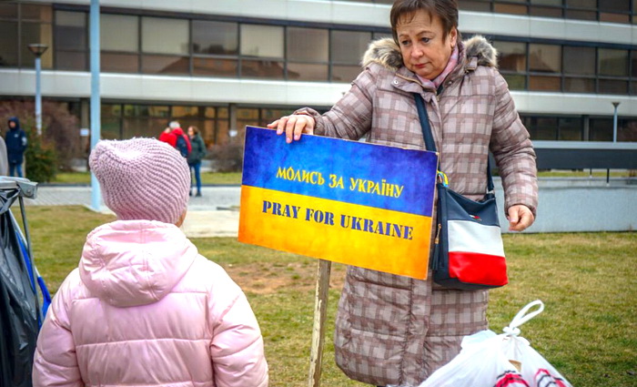 Халява закончилась. На нас орут и давят