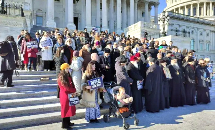 Американцы встали на защиту украинского православия