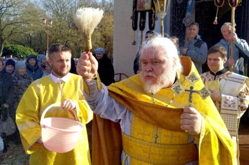 Война войной, а кушать хочется всегда
