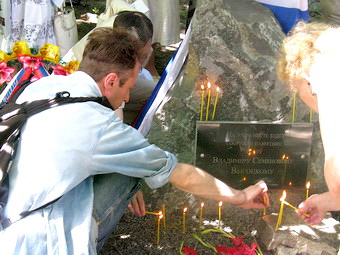 Крымчане просят Юрия Лужкова установить в Симферополе памятник Высоцкому